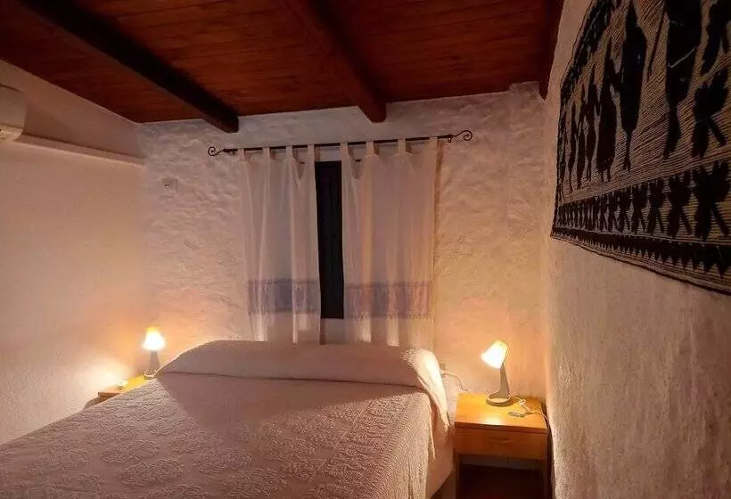 Maaseutuhotelli Agriturismo E Camere Su Cuile Countryside Comfort Rooms