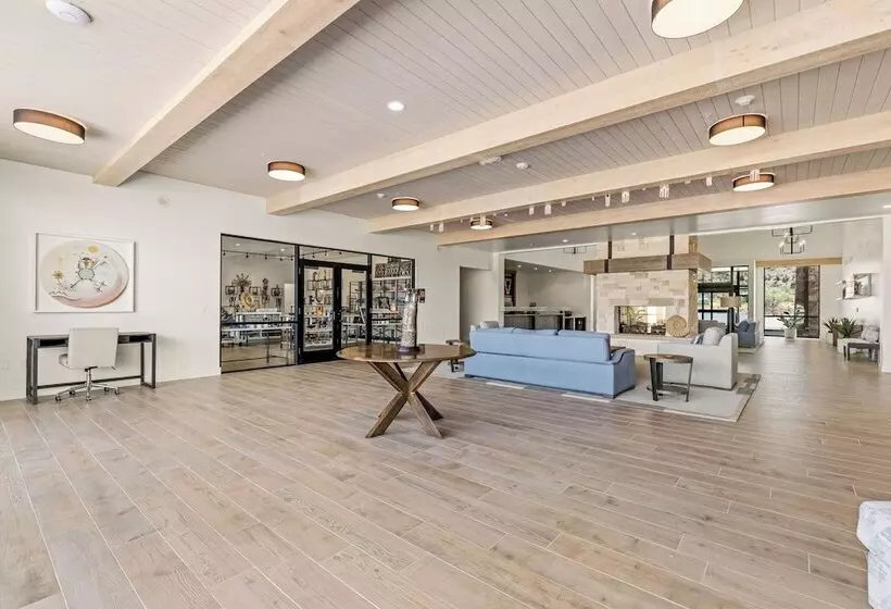 Hotelli Taawaki Inn