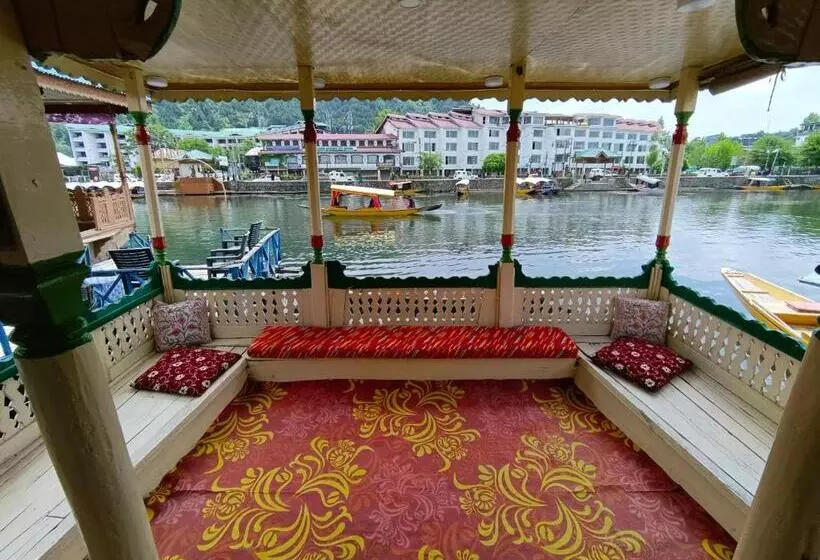 ホテル The Dreamer Destination Houseboat
