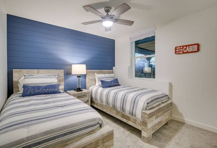 Newly Built Lakeview Home With Family Game Room!