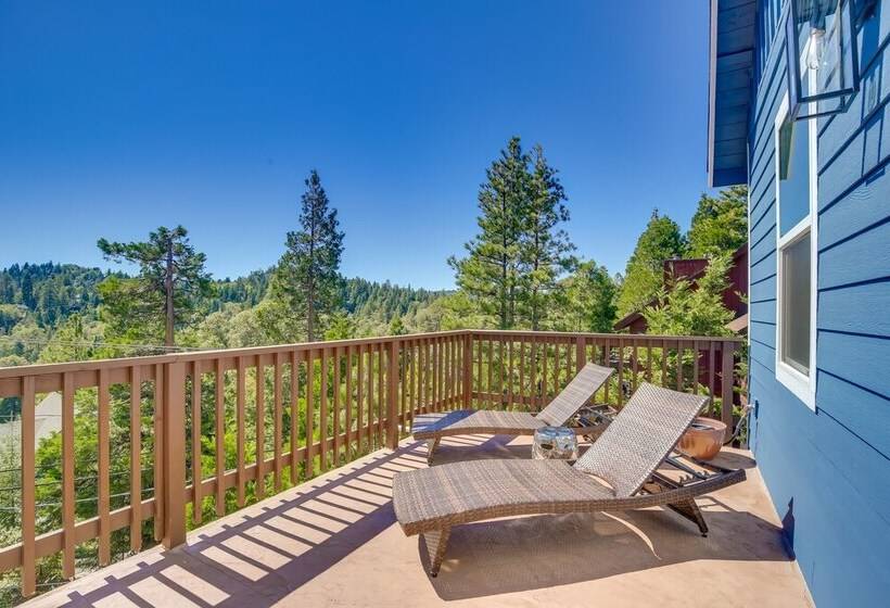 Newly Built Lakeview Home With Family Game Room!