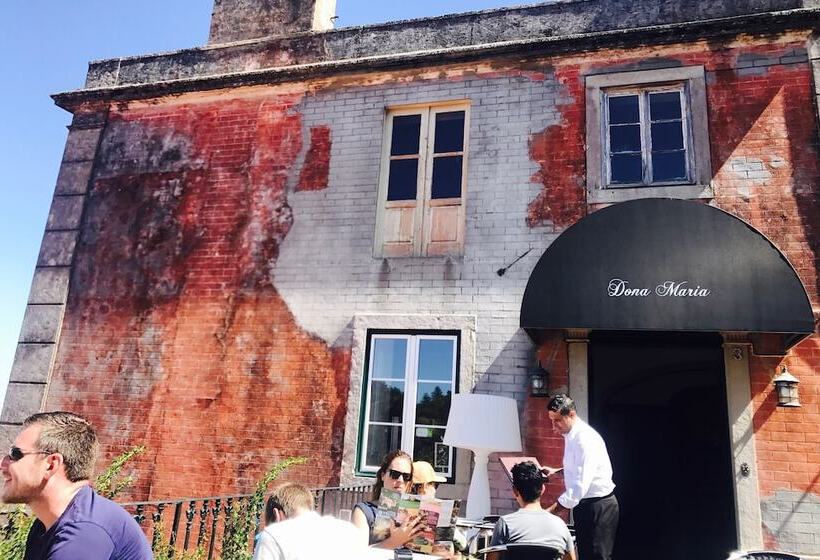 پانسیون Luxa Charm House