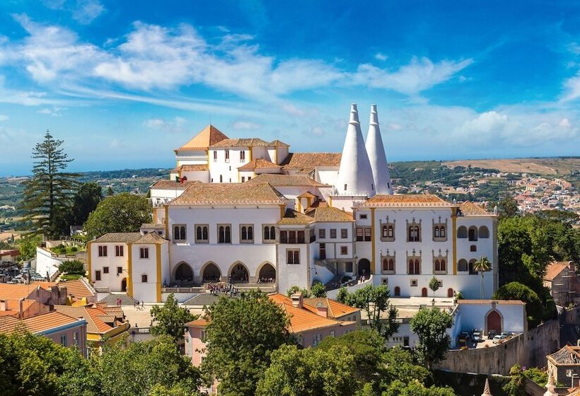 پانسیون Luxa Charm House