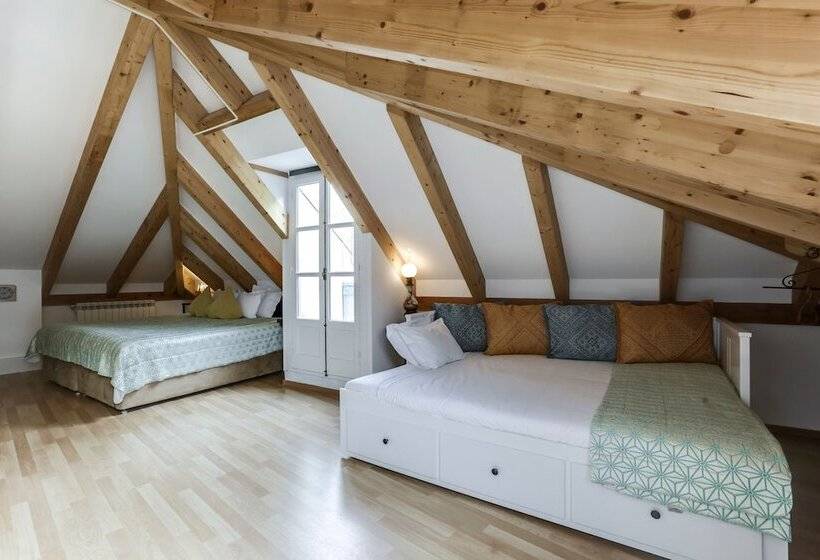 پانسیون Luxa Charm House