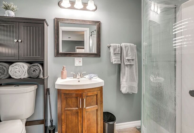 Avon Park Home W/ Private Hot Tub & Sunroom!