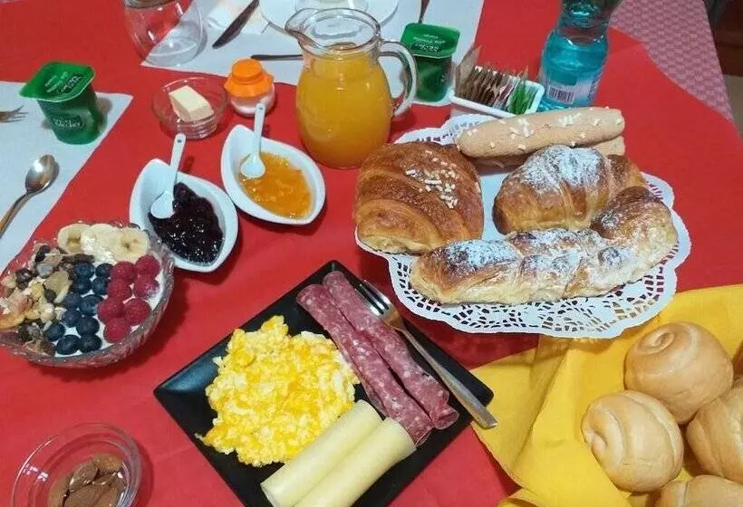 ベッドアンドブレックファースト Affittacamere Il Girasole