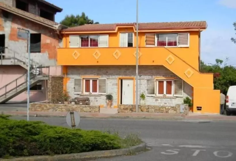 ベッドアンドブレックファースト Affittacamere Il Girasole