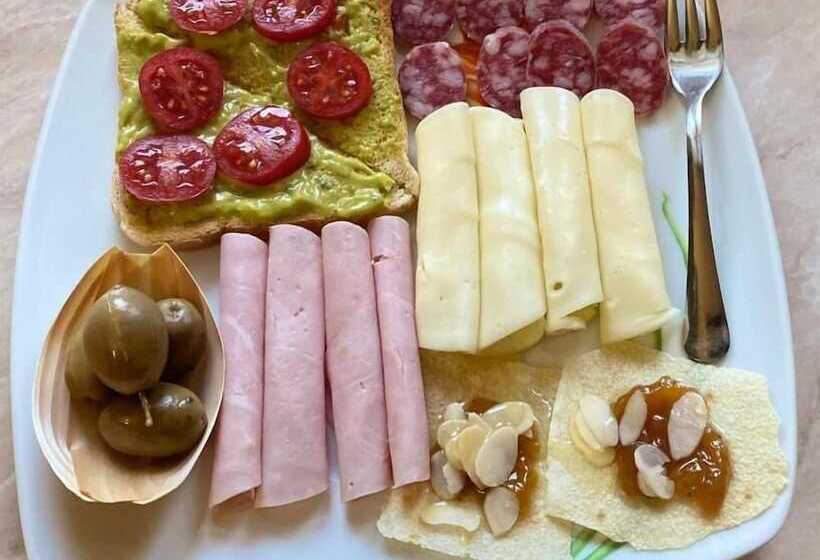 ベッドアンドブレックファースト Affittacamere Il Girasole