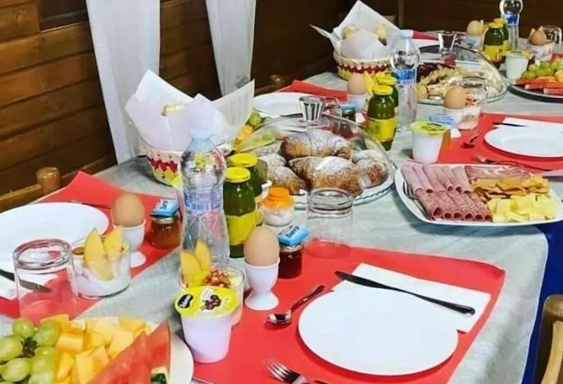 ベッドアンドブレックファースト Affittacamere Il Girasole