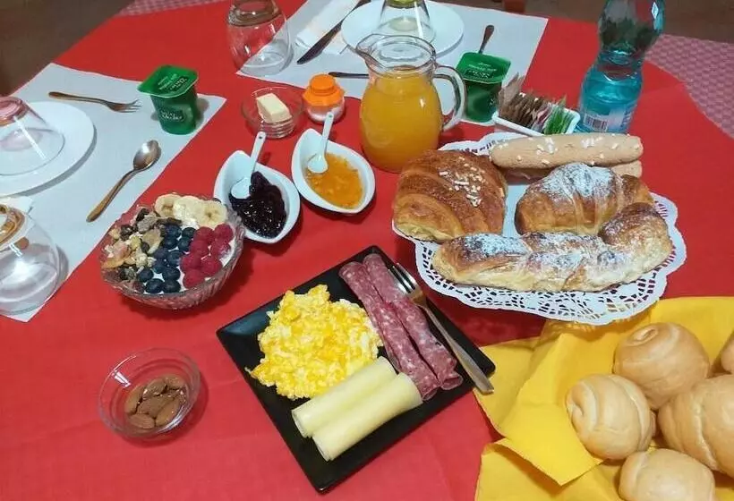 ベッドアンドブレックファースト Affittacamere Il Girasole