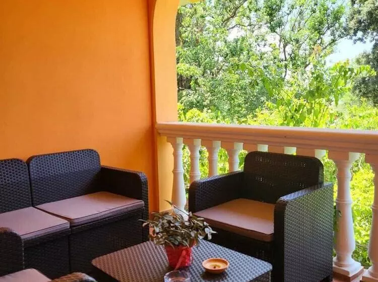 ベッドアンドブレックファースト Affittacamere Il Girasole