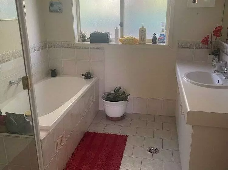 Aamiaismajoitus (B&B) Lakeside Shared Manor  Private 1 Or 2 Bedrooms Bathrooms Lounge Area & More