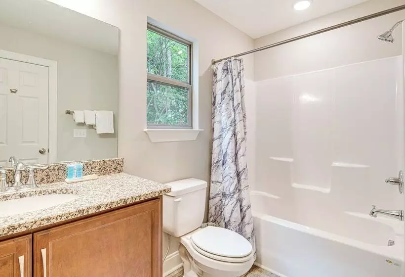 Cabin Rental Near Black Mountain: Fire Pit & Grill