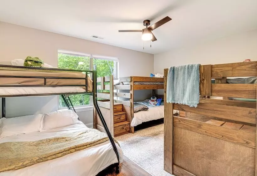 Cabin Rental Near Black Mountain: Fire Pit & Grill