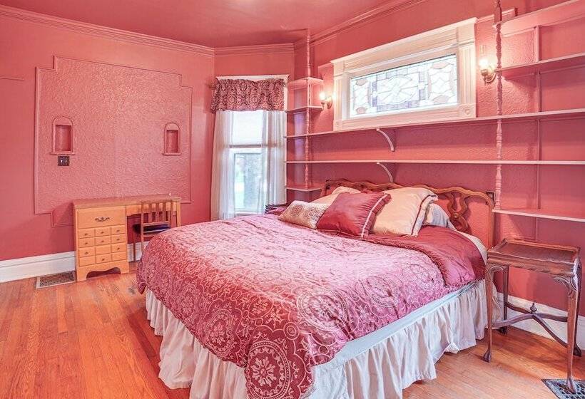 Charming Champaign Victorian W/ Deck!