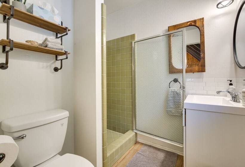 Cozy & Chic Lake Arrowhead Cabin W/ Deck!