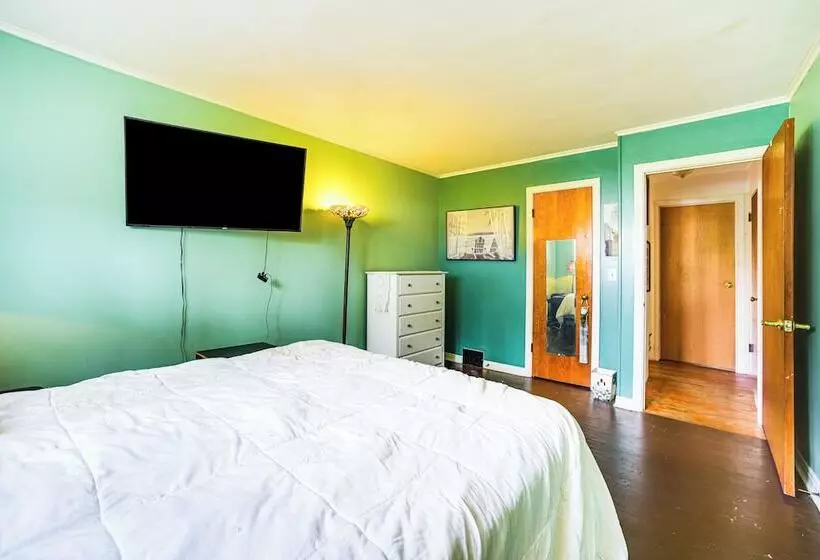 Cozy Ballston Spa Home W/ Fenced Yard!