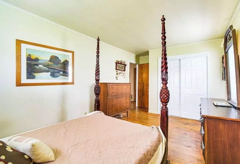 Cozy Ballston Spa Home W/ Fenced Yard!