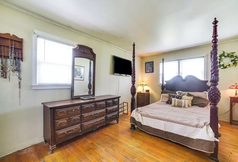 Cozy Ballston Spa Home W/ Fenced Yard!