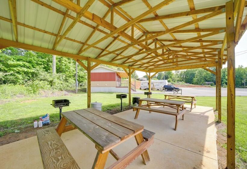 Cozy Cabin In The Smokies Great For Couples!
