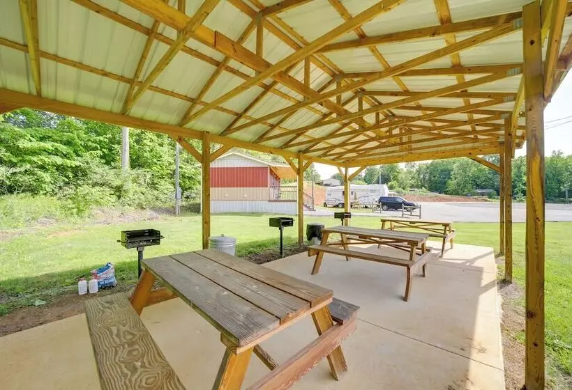 Cozy Cabin In The Smokies   Great For Couples!