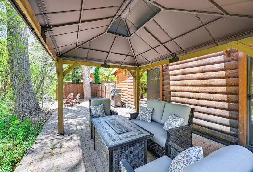 Creekside Cabin Retreat W/ Private Deck In Payson