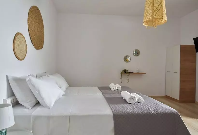 Eva Studios & Apartments