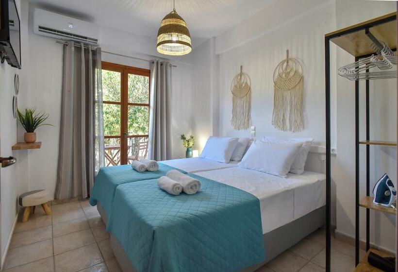 Eva Studios & Apartments