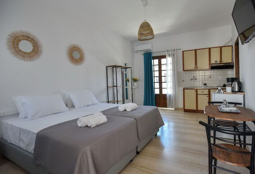 Eva Studios & Apartments