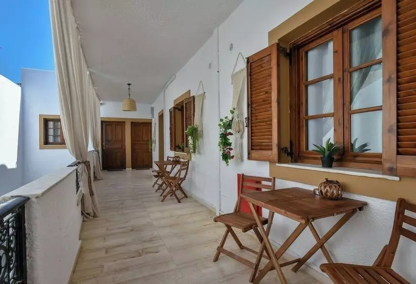 Eva Studios & Apartments