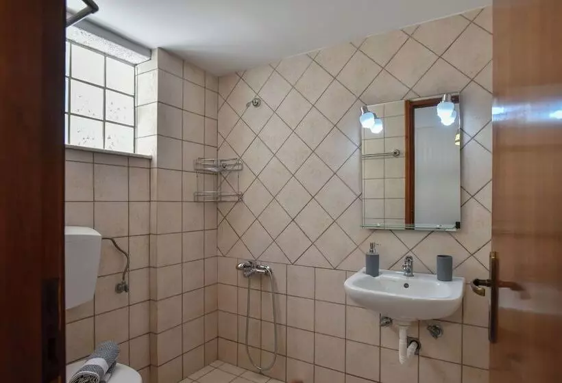 Eva Studios & Apartments