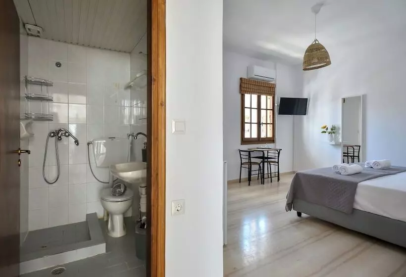 Eva Studios & Apartments