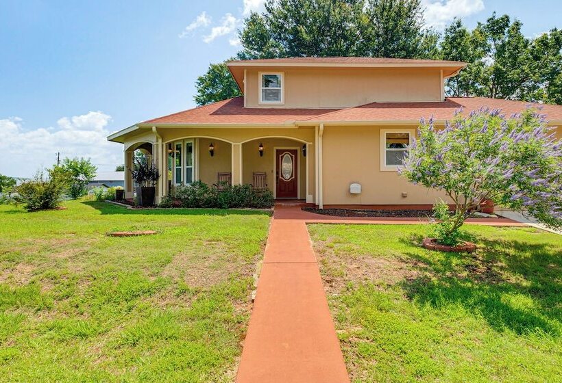 Family Friendly Lake Livingston Retreat W/ Patio!