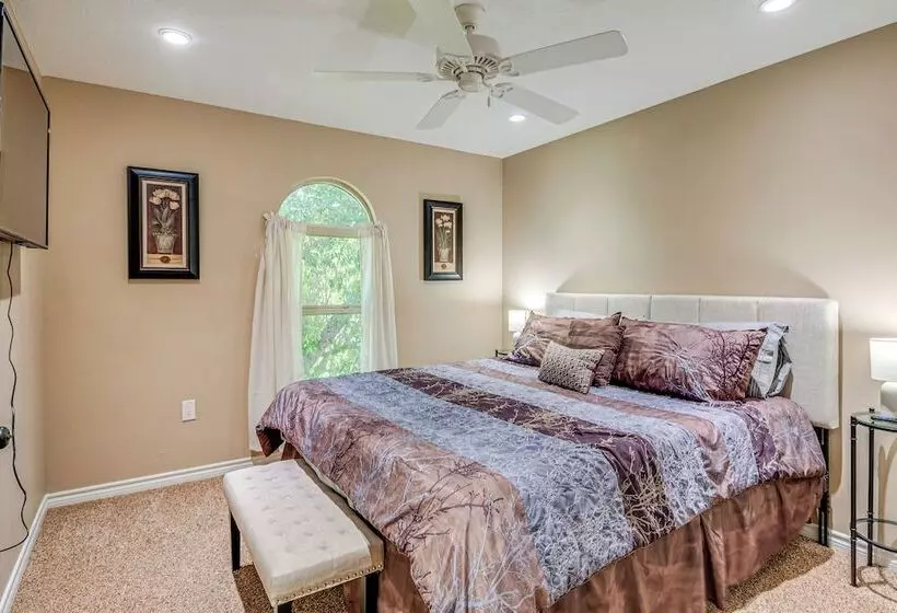 Family Friendly Lake Livingston Retreat W/ Patio!
