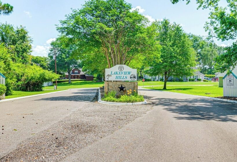 Family Friendly Lake Livingston Retreat W/ Patio!