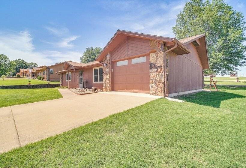 Hillcrest Hideaway  Grove Home ~ 1 Mi To Launch