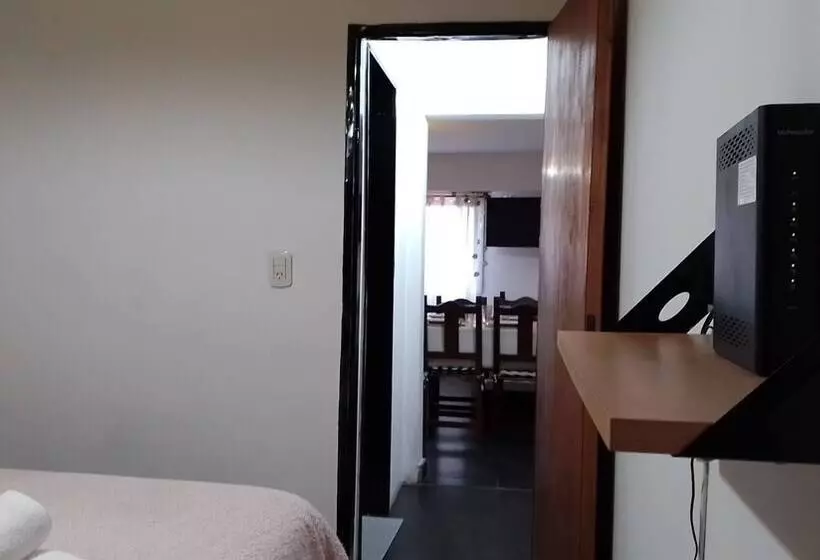 ホテル Alojamiento Ezeiza 4
