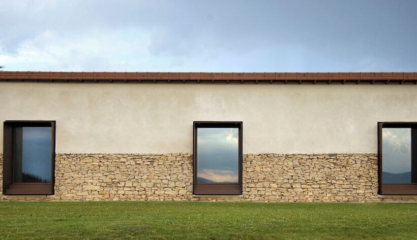 Отель Domaine Les Lanternes