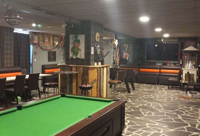 בית מלון כפרי Hôtel Restaurant Le Montlo 48