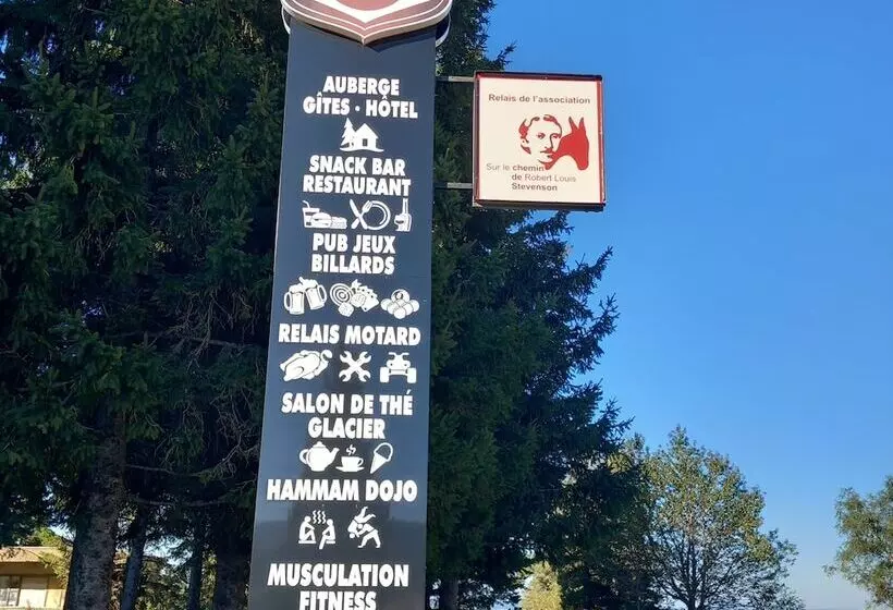 Hotelli Hôtel Restaurant Le Montlo 48