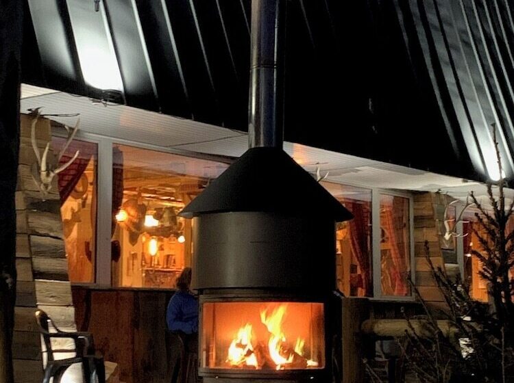 בית מלון כפרי Hôtel Restaurant Le Montlo 48