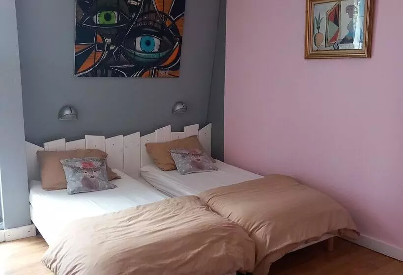 Hotelli Hôtel Restaurant Le Montlo 48