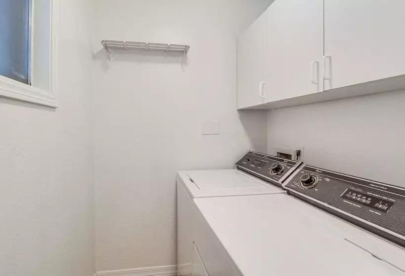 Deck + Pool Table: Pinetop Lakeside Nature Escape