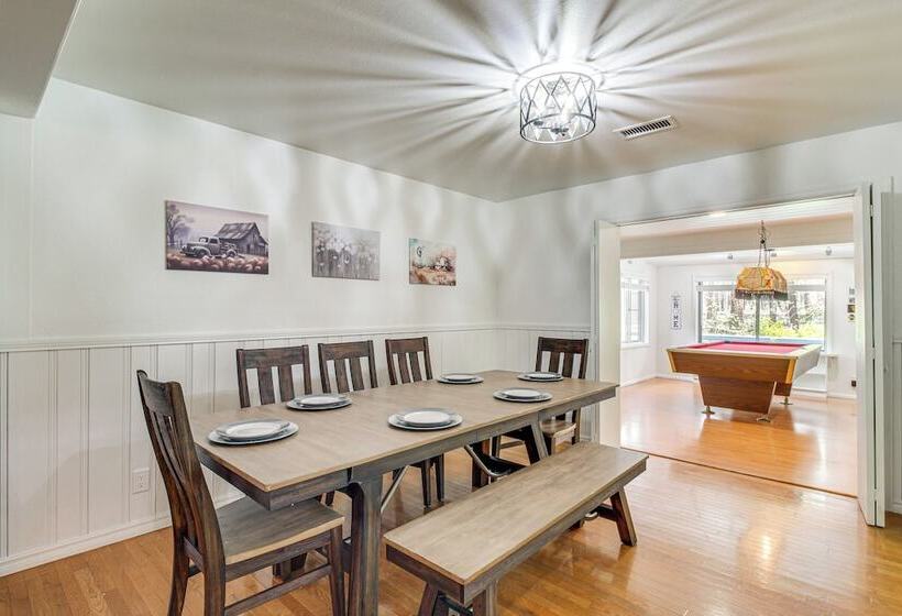 Deck + Pool Table: Pinetop Lakeside Nature Escape