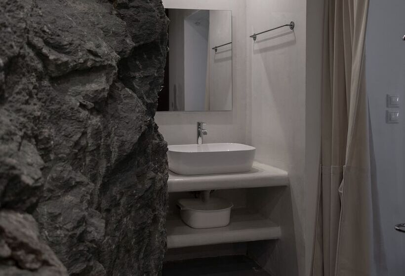 Kyon Beach Suites Kythnos