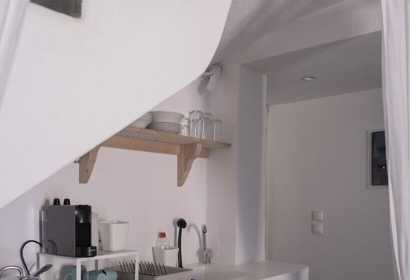 Kyon Beach Suites Kythnos