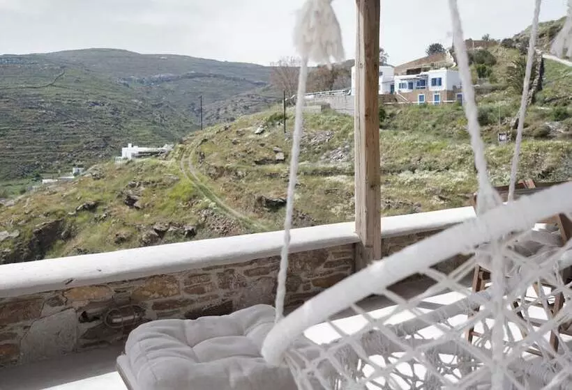 Kyon Beach Suites Kythnos