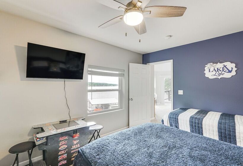 Views & Private Dock: Lake Of The Ozarks Retreat!