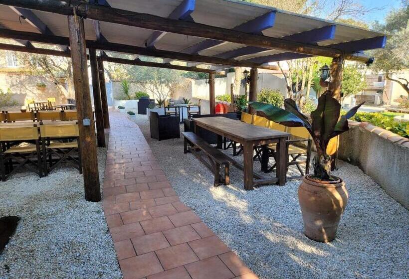 پانسیون Mas D Alivon