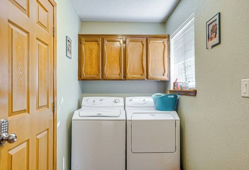 Pet Friendly El Paso Home ~ 9 Mi To Fort Bliss!